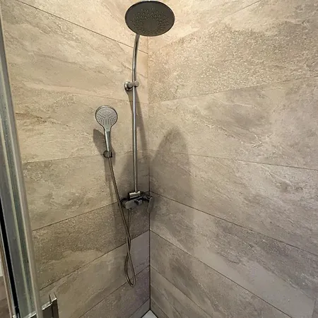 Le Pavillon Des Remparts - Commerces A Proximite - Centre-ville - Cosy Daire